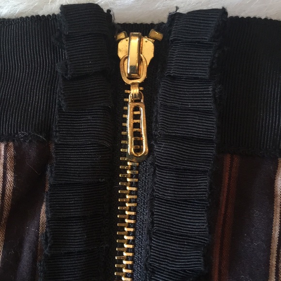 SALE!!NEW without Tag zipper backed Skirt w/ chevron - Picture 3 of 6